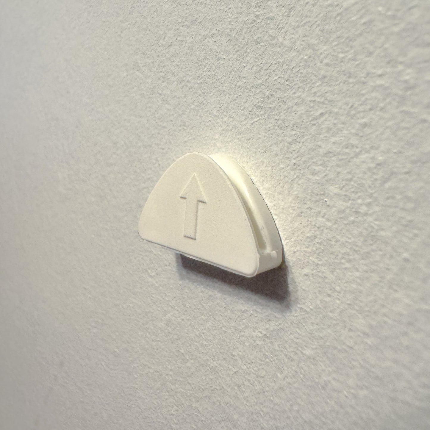 Sawtooth Push Pin Hook
